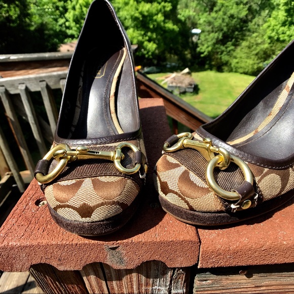 Coach Wedge Classic Style Heels - Picture 4 of 8